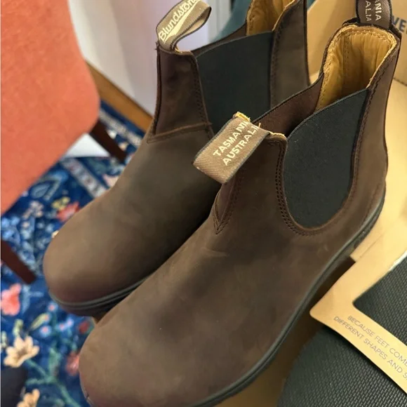 Blundstone Dark Brown Chelsea Boots - Picture 8 of 8